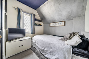 Bedroom- click for photo gallery